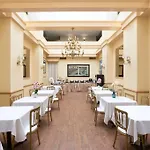 The Roslyn, Tapestry Collection By Hilton 