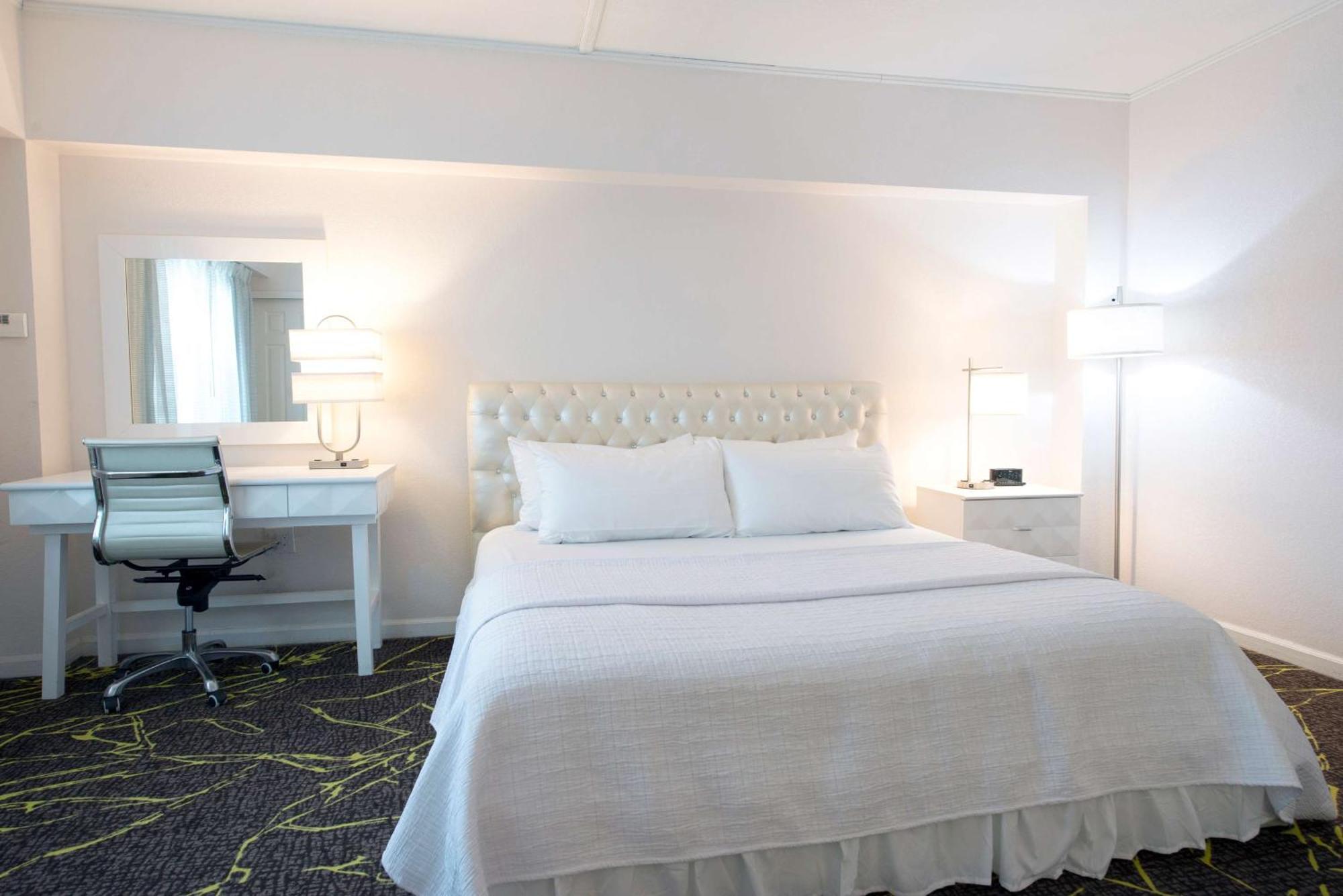 Hotel The Roslyn, Tapestry Collection By Hilton Roslyn